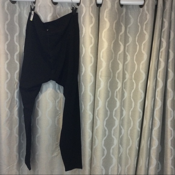 Active Leggings - Picture 2 of 3